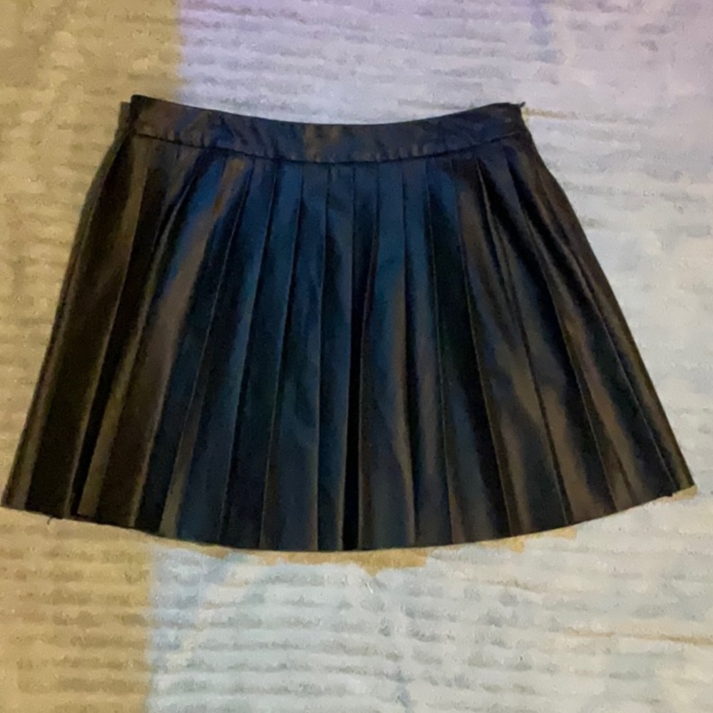 Kendall & Kylie Pleated Leather Skirt